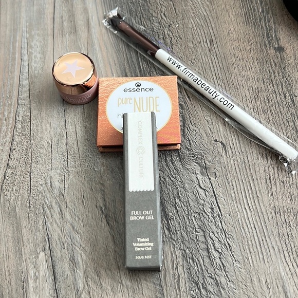 MAKEUP Bundle - Picture 6 of 6